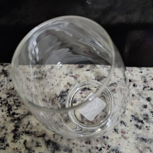 Clear Vase - Picture 2 of 5